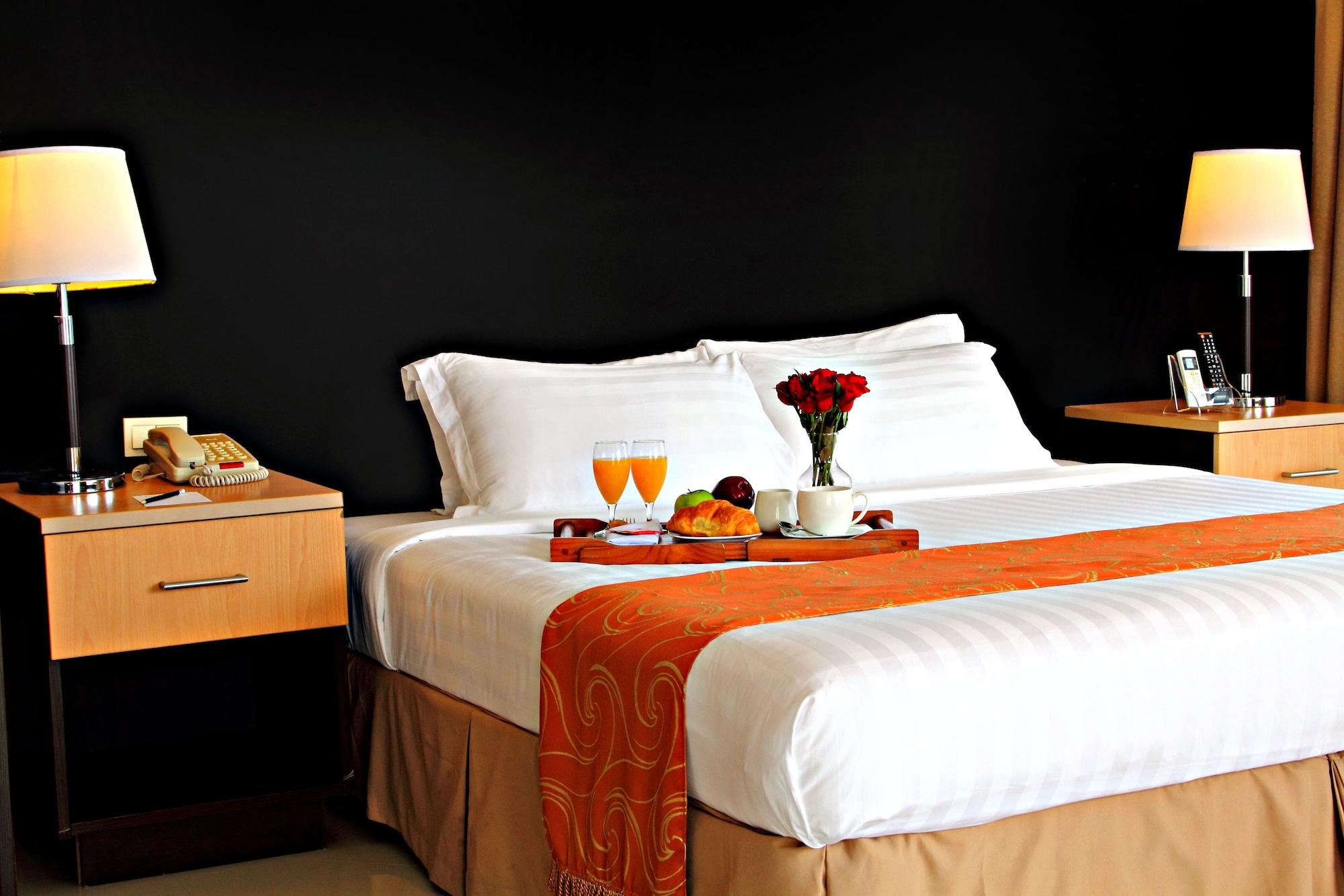 The Lake Hotel Tagaytay Tagaytay City Extérieur photo