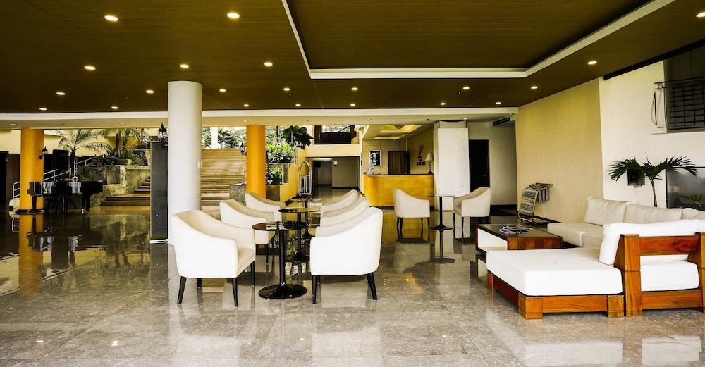 The Lake Hotel Tagaytay Tagaytay City Extérieur photo