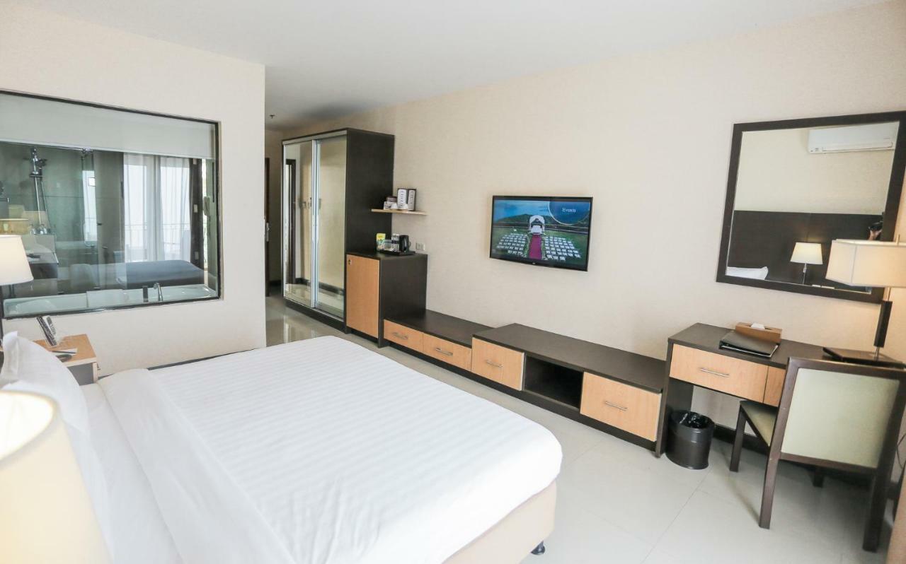 The Lake Hotel Tagaytay Tagaytay City Extérieur photo