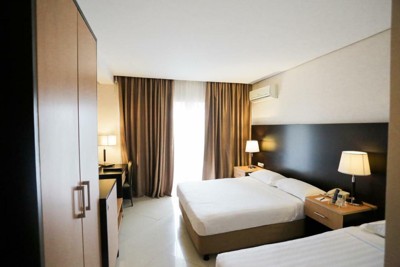The Lake Hotel Tagaytay Tagaytay City Extérieur photo