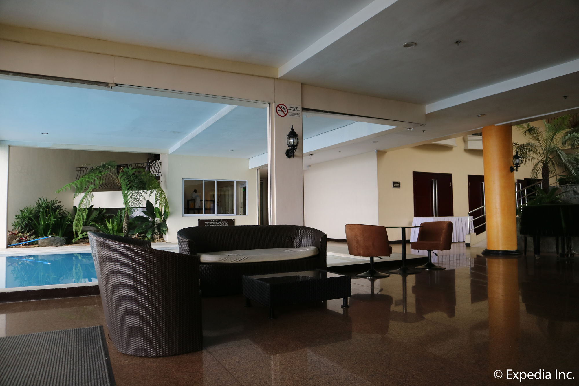 The Lake Hotel Tagaytay Tagaytay City Extérieur photo