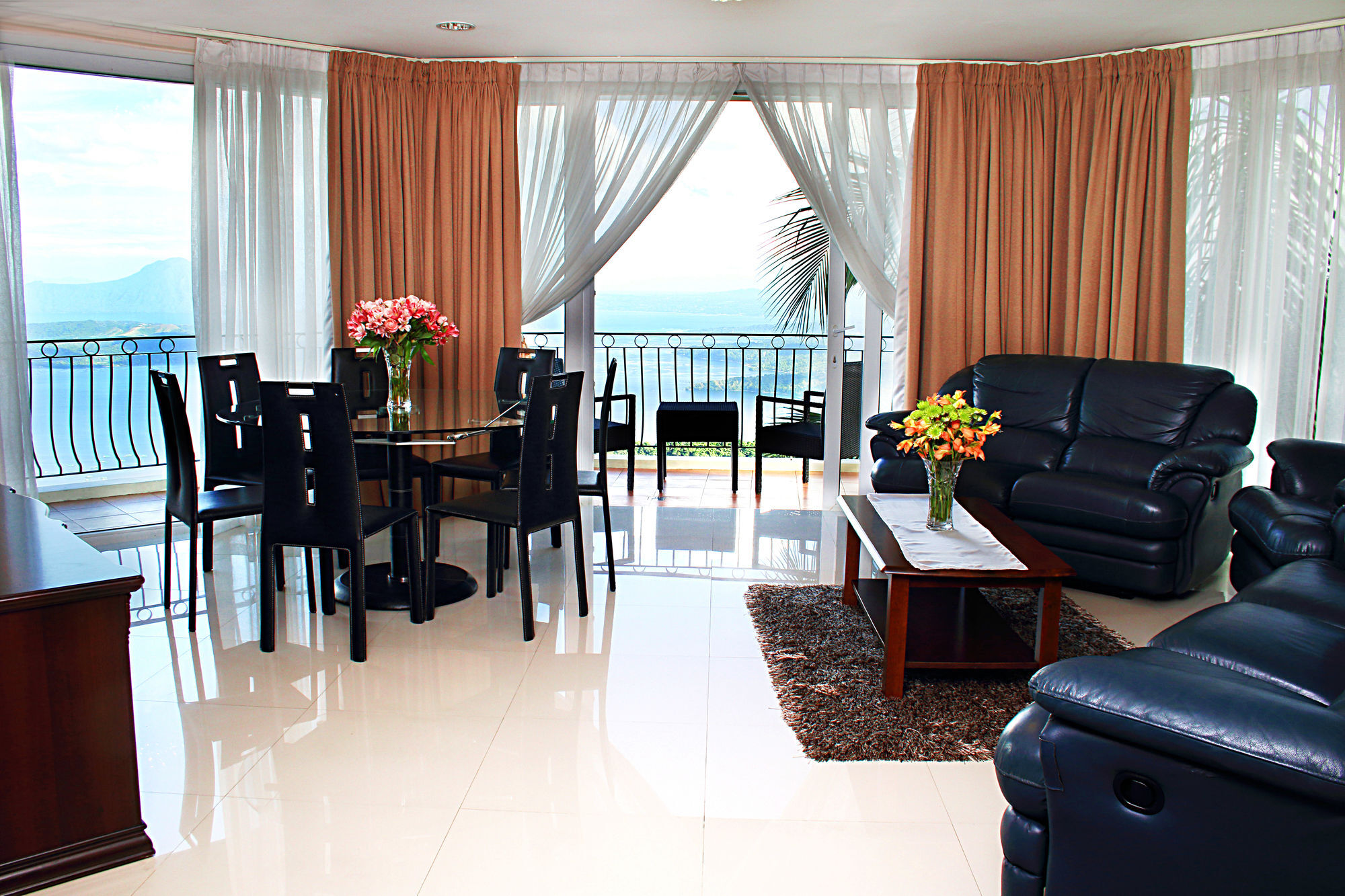 The Lake Hotel Tagaytay Tagaytay City Extérieur photo
