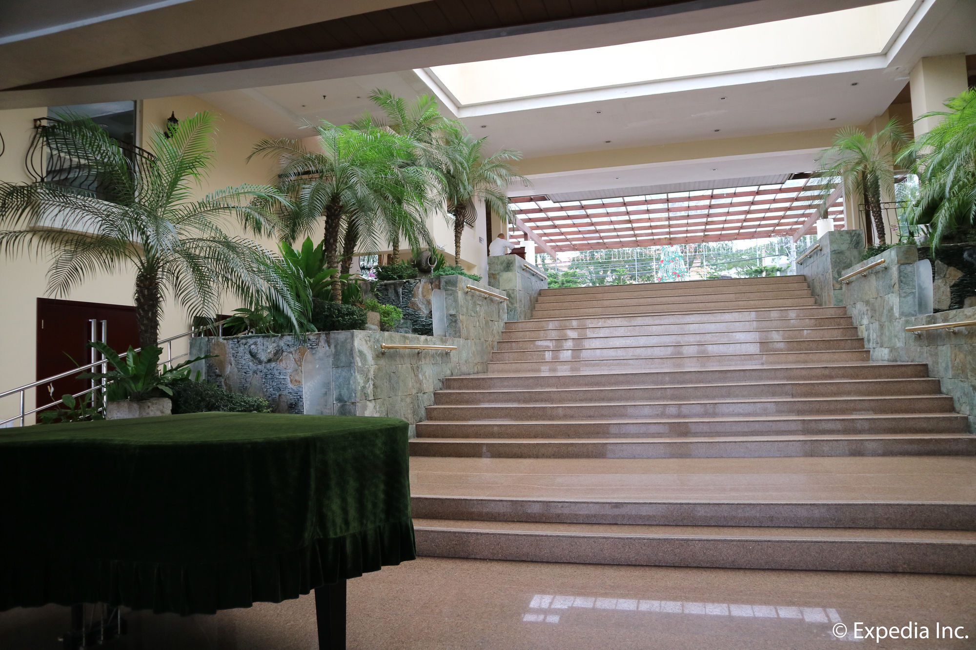The Lake Hotel Tagaytay Tagaytay City Extérieur photo